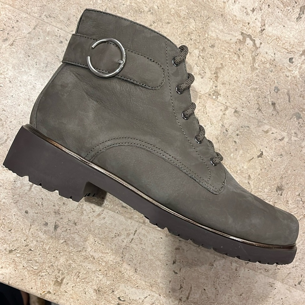 Bradley II ankle boots